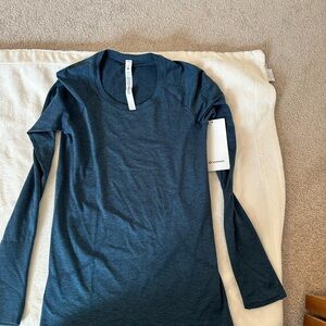 Women’s Lululemon Blue Long Sleeve Shirt